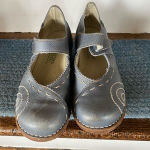 El Naturalista Mary Janes